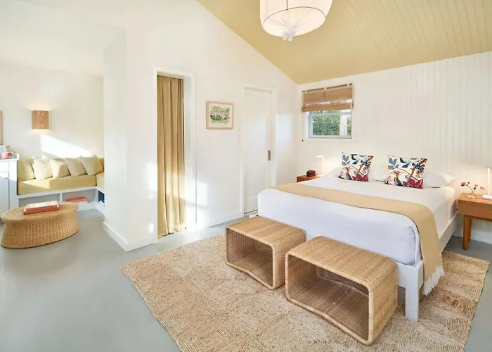 Silver Sands Motel & Beach Bungalows